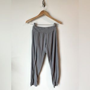 PJ Harlow grey pajama set, size xs.